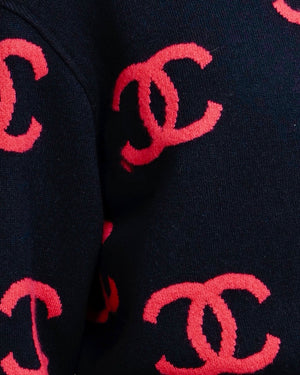 Chanel Spring 2021 Navy Cashmere Cropped Jumper with Pink CC Logos Size FR 36 (UK 8)