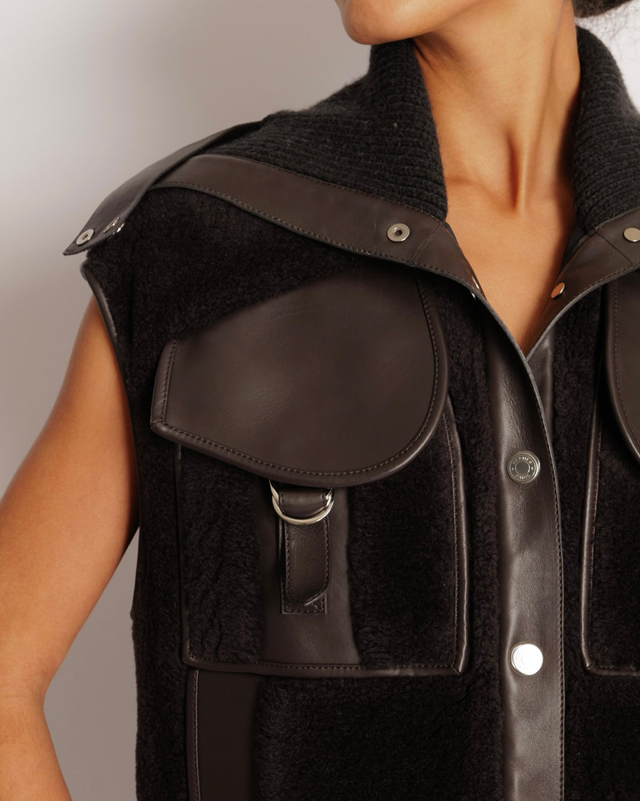 Hermès Runway 2019 Chocolate Brown Cashmere and Lambskin Leather Sleeveless Jacket with Palladium Buttons FR 36 (UK 8)