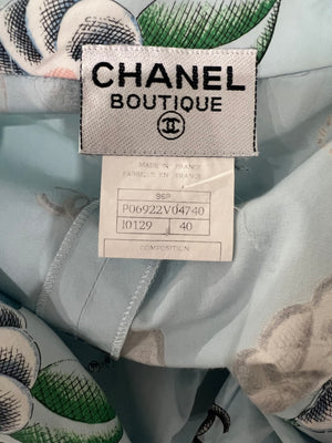 Chanel Vintage 96P Light Blue Sleeveless Mini Dress with Camelia, Bow and Pearl Prints with Silver CC Logo Front Zipper Detail Size FR 40 (UK 12)