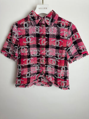 Chanel 22M Coco Beach Hot Pink & Black Cropped Tweed Shirt with White CC Logo Detail Size FR 34 (UK 6)