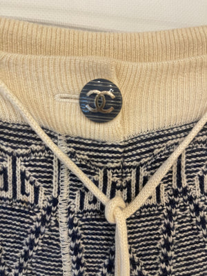 Chanel Navy Blue and White Cashmere Top and Trousers Set with CC Logo Buttons Size FR 36/38 (UK 8/10)