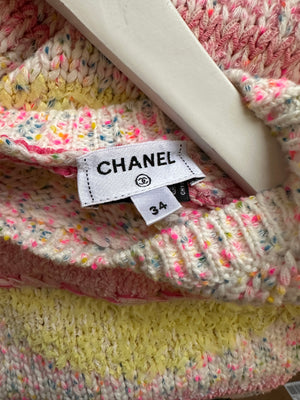 Chanel 24C Resort Pastel Pink & Yellow Sleeveless Knit Jumper and Shorts Set with Cupid Heart "Coco" Detail Top Size FR 34 (UK 6)