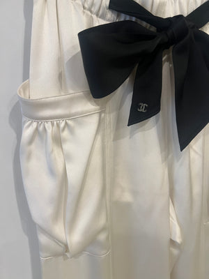 Chanel White Silk Trousers with Black Belt and Crystal CC Logo Detail Size FR 36 (UK 8)