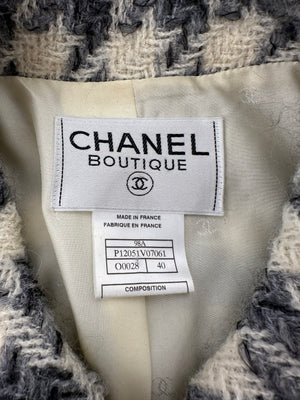 Chanel 98/A Grey Houndstooth Jacket with CC Button Detail Size FR 40 (UK 12)