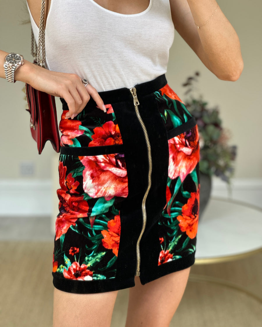 Balmain Black and Red Velvet Floral Print Mini Skirt with Gold Zip Detail Size FR 36 (UK 8)