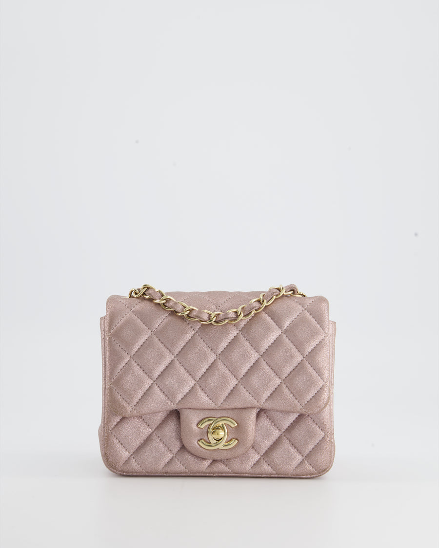 Chanel, Inc. Chanel 22 small handbag, Shiny calfskin & gold-tone metal ,  gray — Fashion