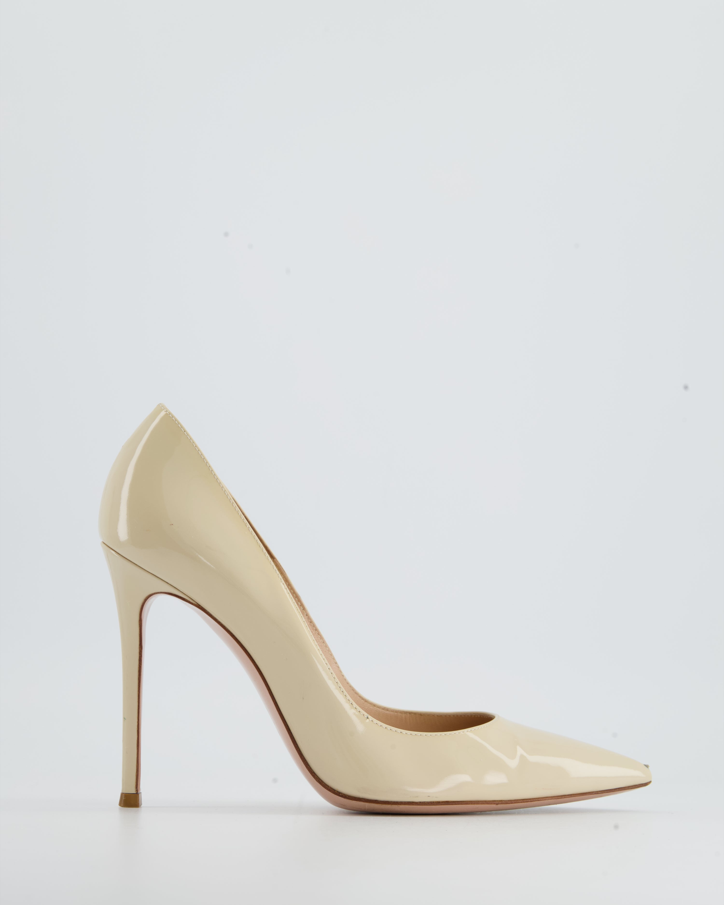 Gianvito Rossi Cream Patent Pointed-toe Court Shoes Size EU 40 – Sellier