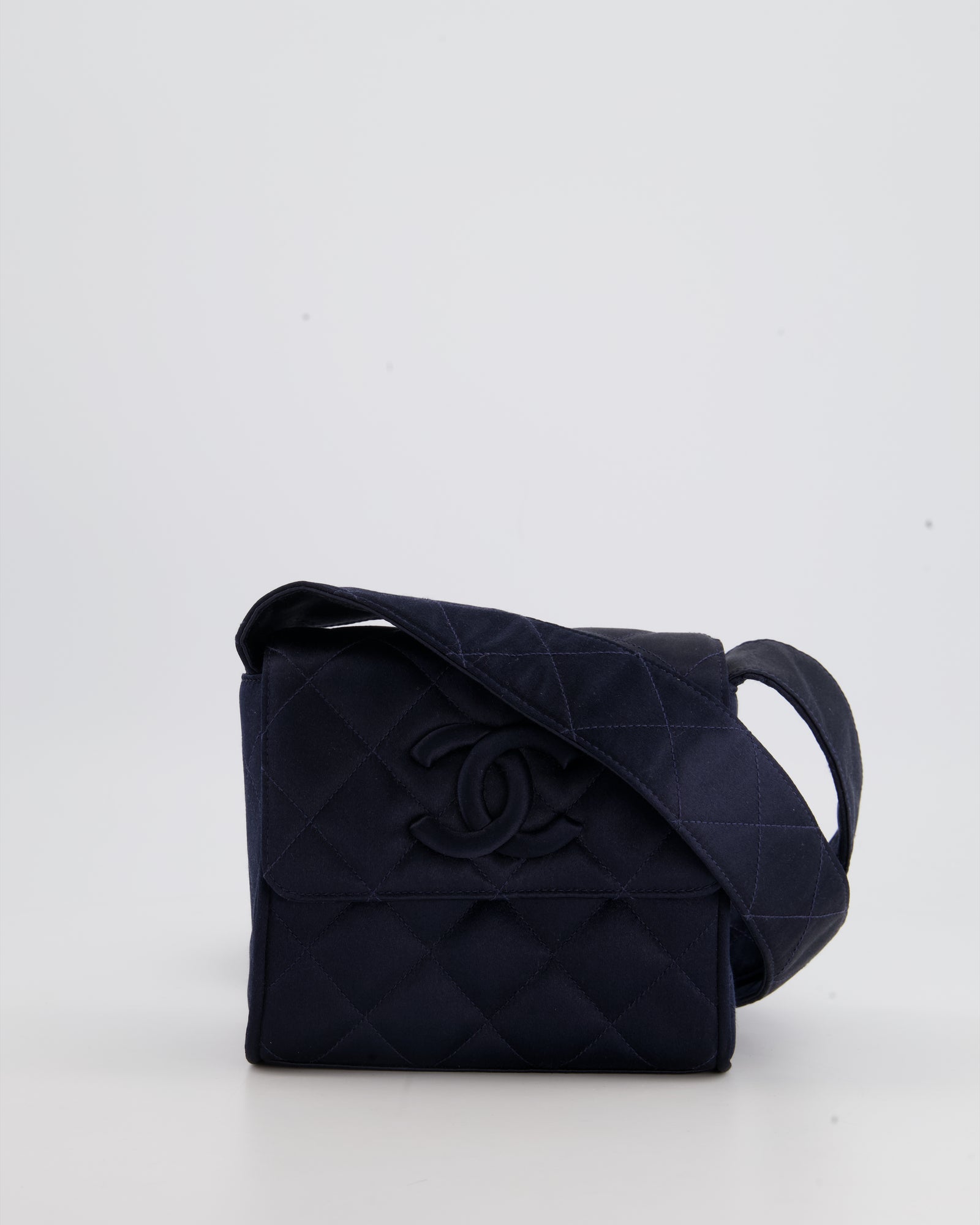 【ヴィンテージ】Rank:S☆Chanel Navy C19 Bag Small 31 バック CHANEL Quilted Leather Large 19 Flap Messenger Bag Navy Blue