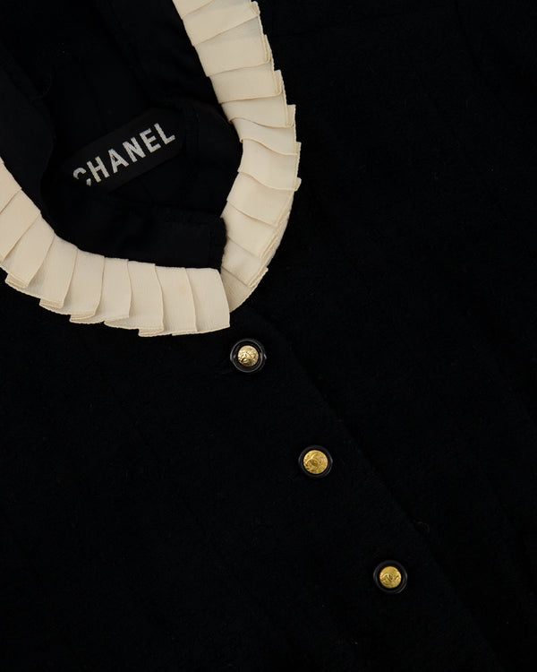 *VINTAGE COUTURE PIECE* Chanel Black Tweed Jacket with Gold CC Buttons and White Neck Frill FR 42 (UK 12)