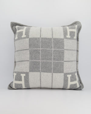 Hermès Avalon III Small Pillow in Écru, Gris Clair RRP £630