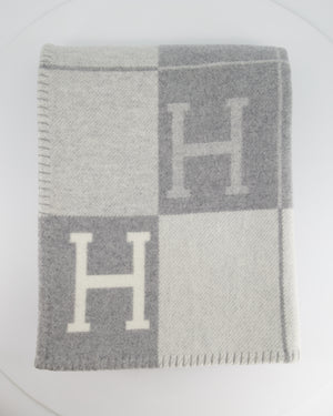Hermès Avalon III Throw Blanket in Écru / Gris Clair RRP £1,470