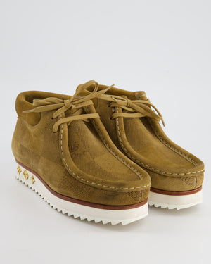 Louis Vuitton Tan Suede Wallabees with Gold Detail on the Sole Size EU 38