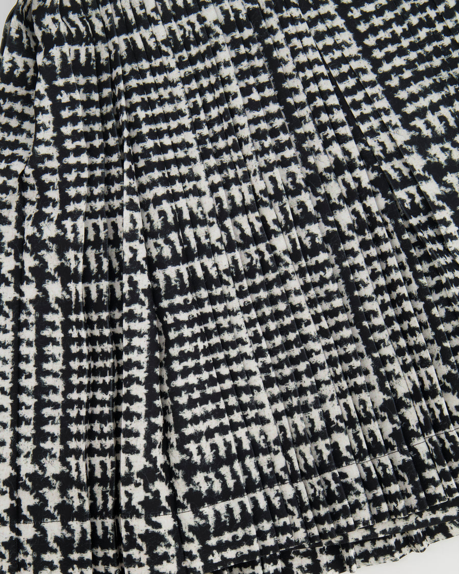Ermanno Scervino Black and White Pleated Mini Skirt Size IT 40 (UK 8)