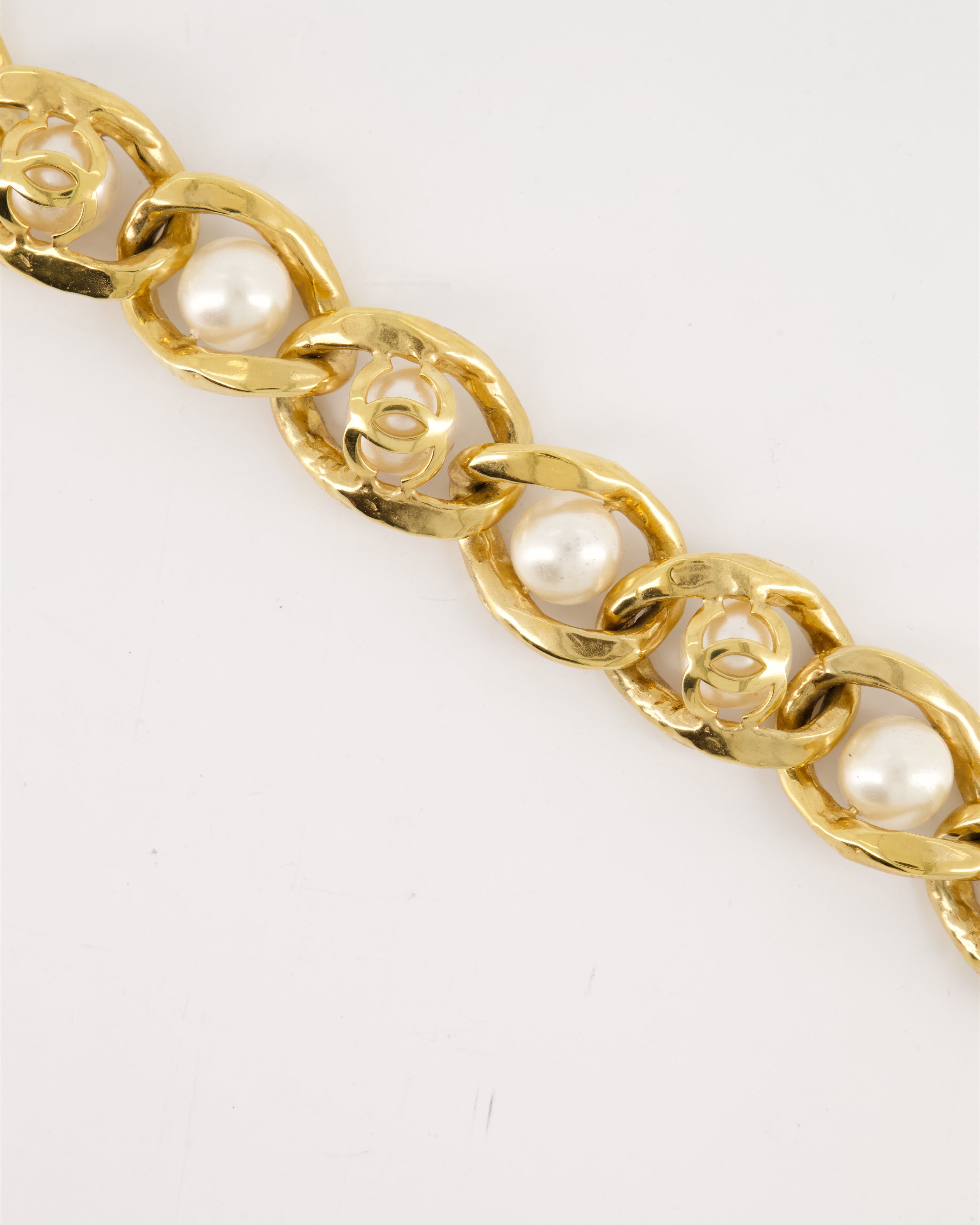 Chanel gold deals chain necklace