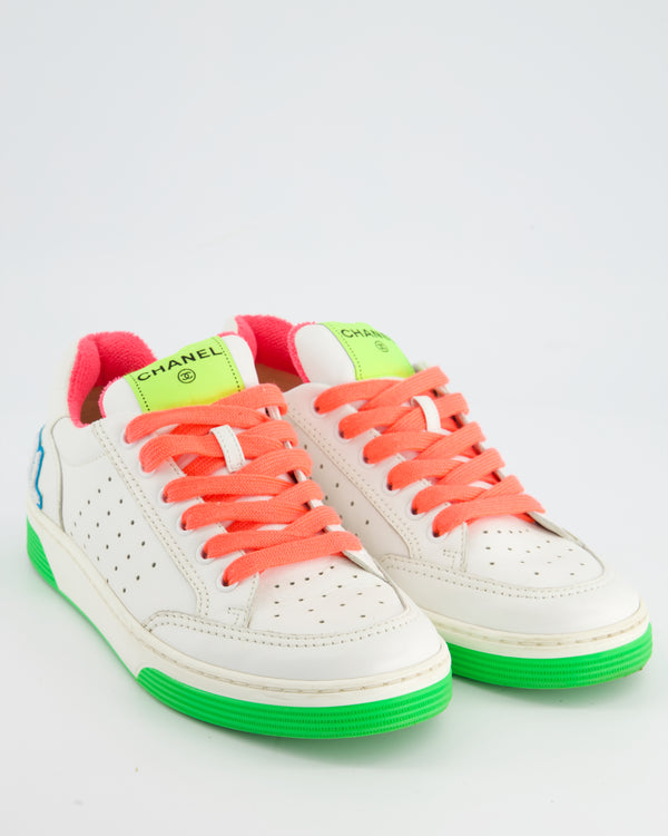 *FIRE PRICE* Chanel White S/S 2020 Sneakers in Calfskin Leather with Logo and Multicolour Details Size EU 39.5