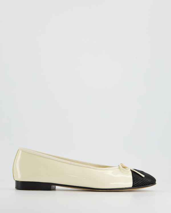 Chanel Cream Patent Leather Ballerina Flats with CC Logo Details Size EU 38C