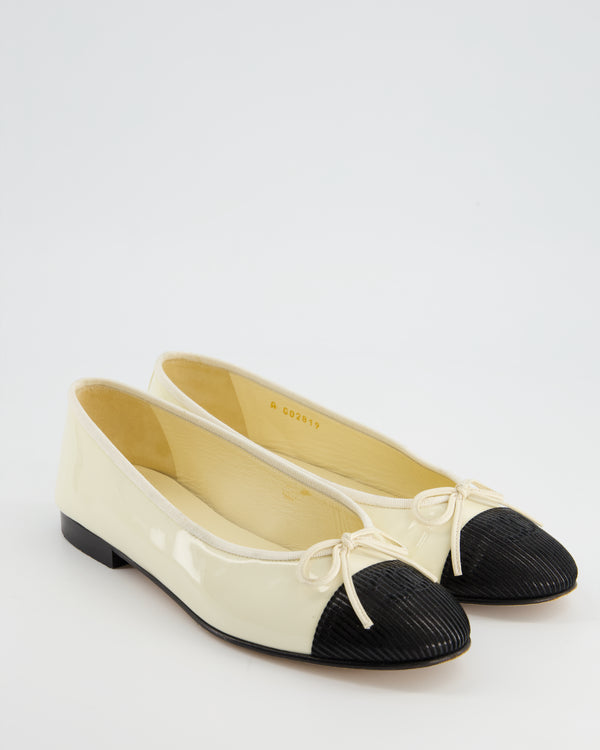Chanel Cream Patent Leather Ballerina Flats with CC Logo Details Size EU 38C
