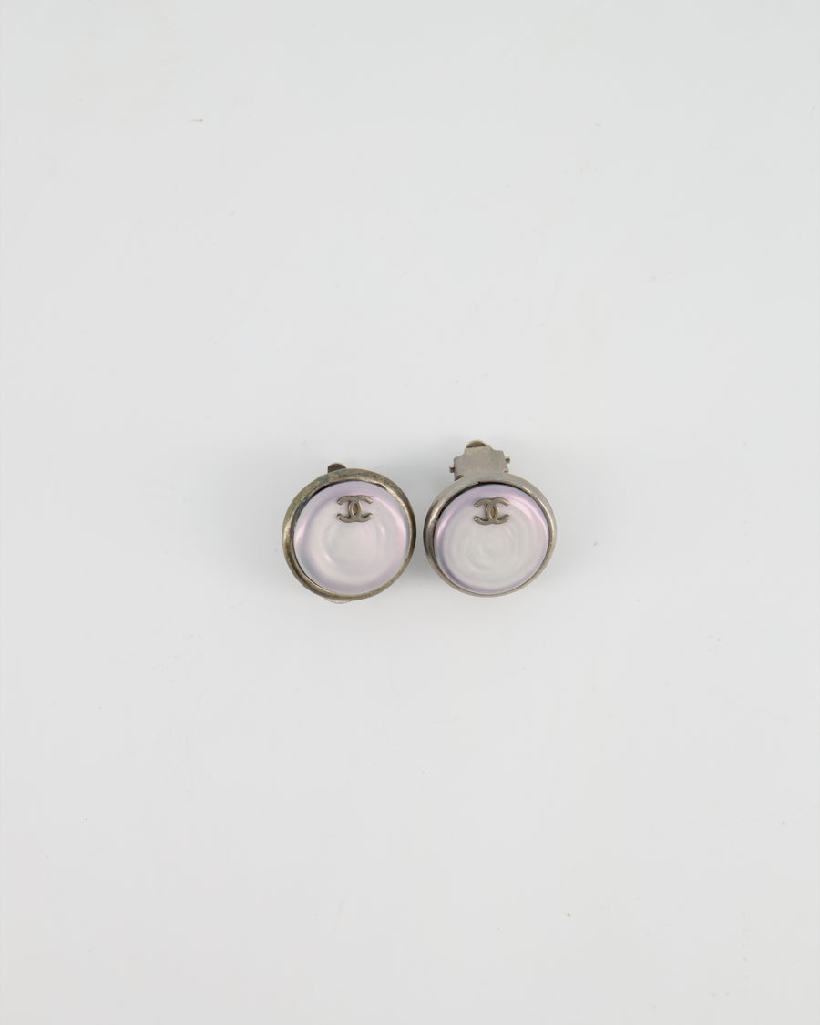 Chanel 99P Brushed Silver Round Iridescent Pearl CC Small Logo Clip-On Earrings