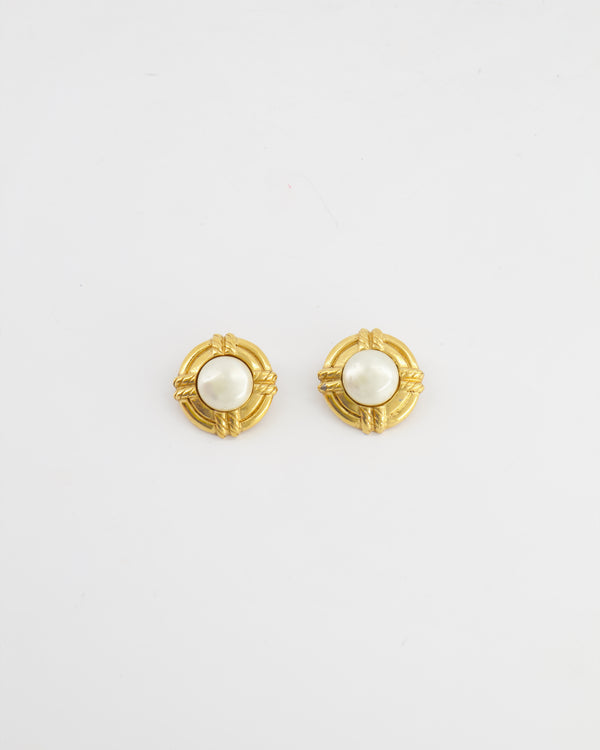 Chanel Vintage Yellow Gold Round Pearl Detail Clip-On Earrings