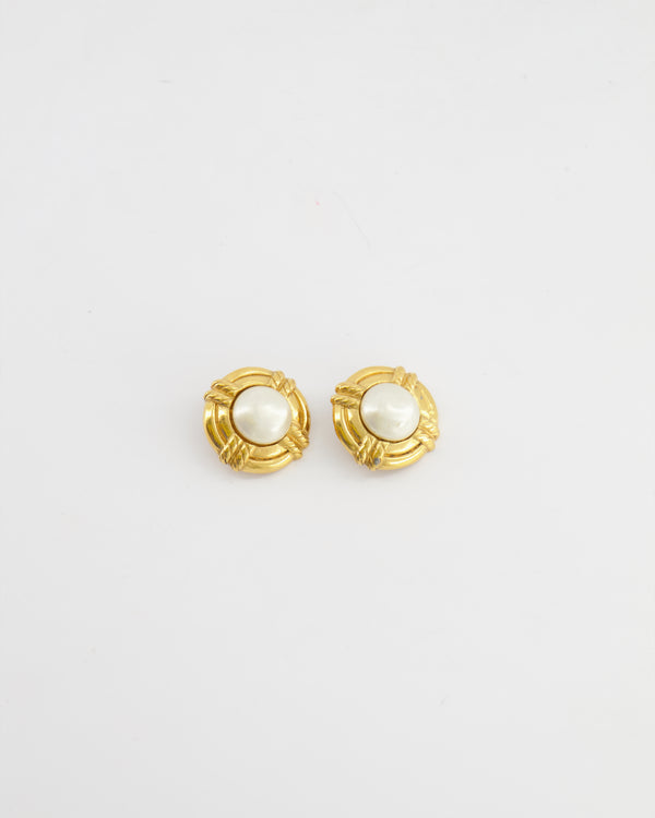 Chanel Vintage Yellow Gold Round Pearl Detail Clip-On Earrings