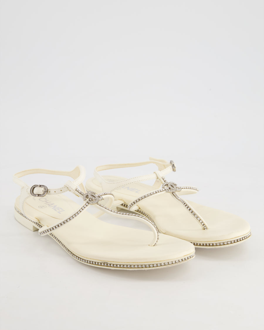 Chanel White Leather Flat Sandals with Crystal Trim and CC Logo Size EU 40