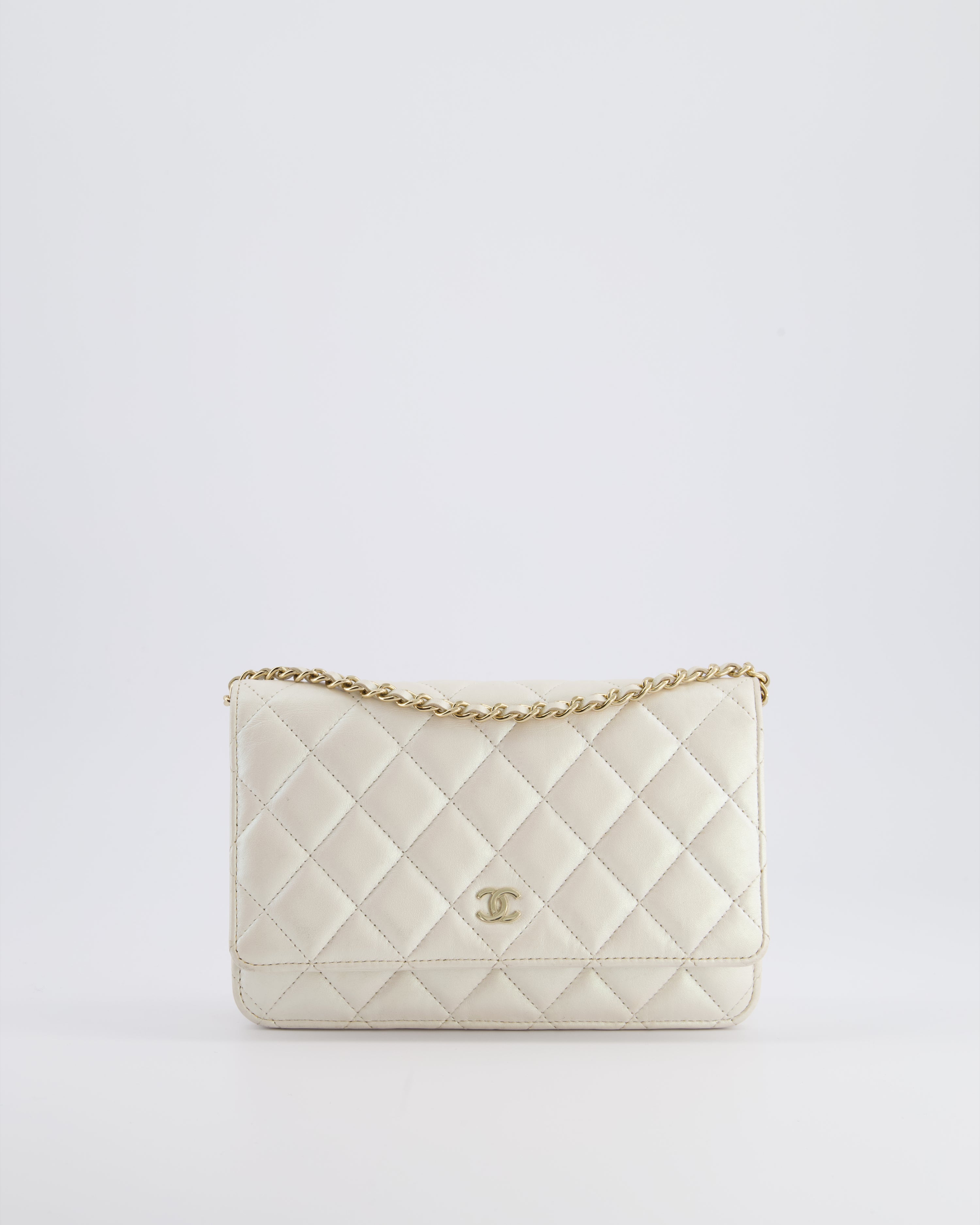 White chanel wallet on chain hotsell