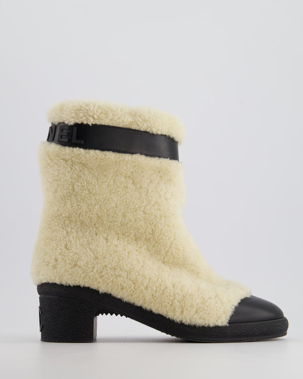 *HOT* Chanel White Shearling and Black Leather Logo Strap and Toe Detail Size EU 38.5