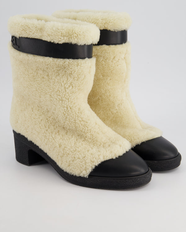 *HOT* Chanel White Shearling and Black Leather Logo Strap and Toe Detail Size EU 38.5