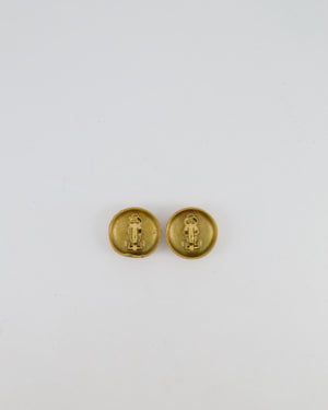 Chanel 94P Vintage Gold Textured Round Clip-On Earrings with Gold CC Logo