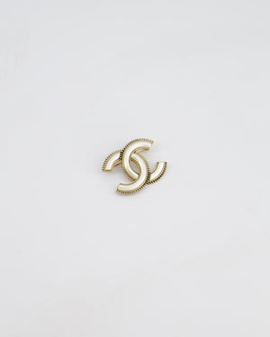 Chanel 25C Pearl and Gold Brooch CC Logo with Inlay of Pearlised White Detailing