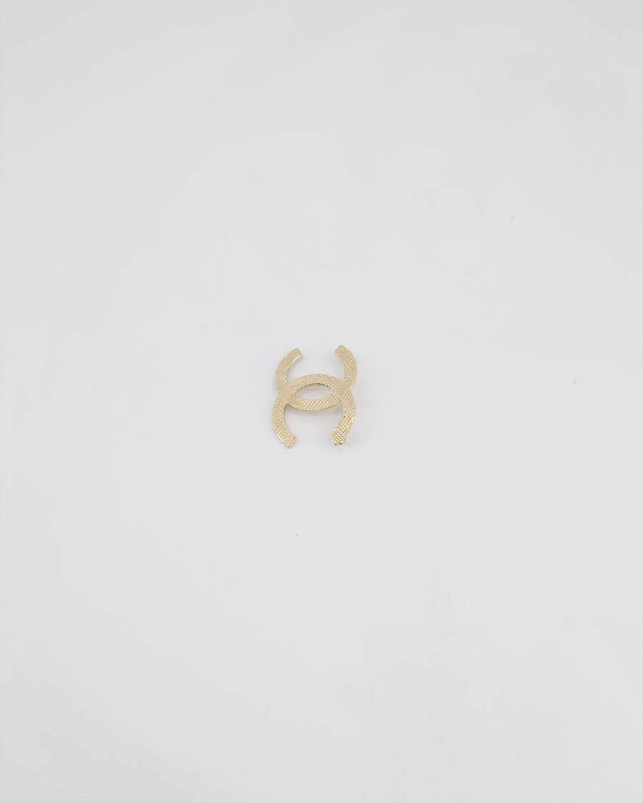Chanel 16B Champagne Gold CC Textured Brooch