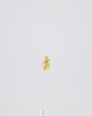 *HOT* Chanel Gold Round Button Pearl Clip On CC Earrings
