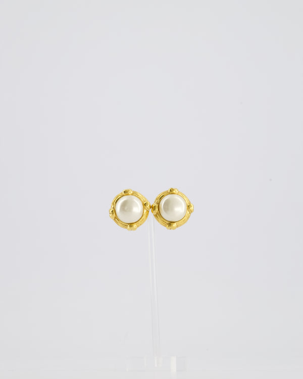 *HOT* Chanel Gold Round Button Pearl Clip On CC Earrings