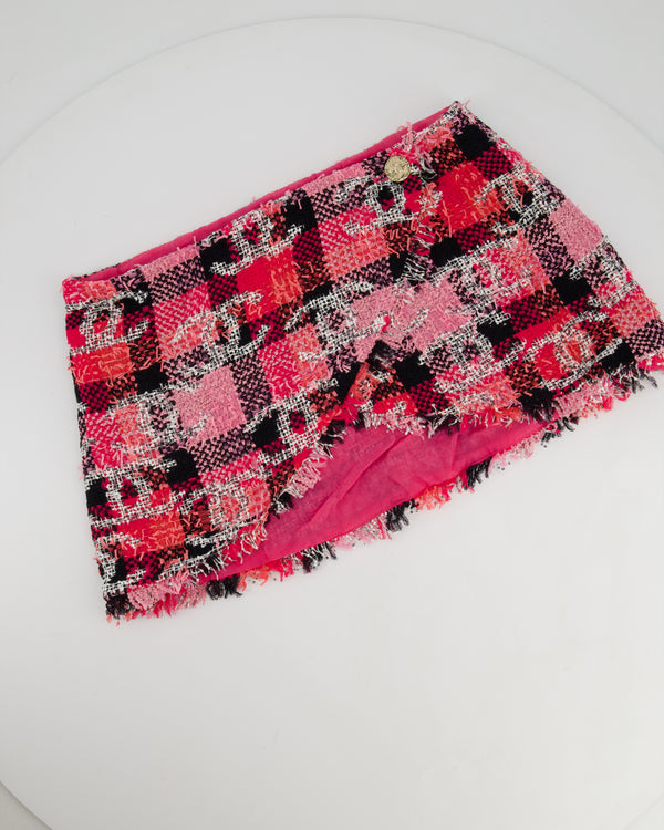 Chanel 22M Coco Beach Hot Pink & Black Ultra Mini Skirt with White CC Logo Detail Size FR 34 (UK 6)
