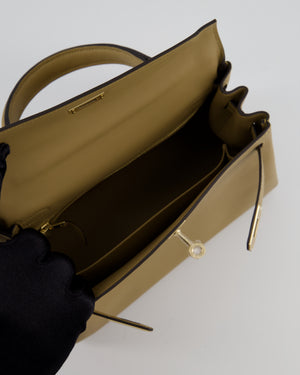 Hermès Kelly 25 Retourne Bag in Poussiere Swift Leather with Permabrass Hardware