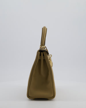 Hermès Kelly 25 Retourne Bag in Poussiere Swift Leather with Permabrass Hardware