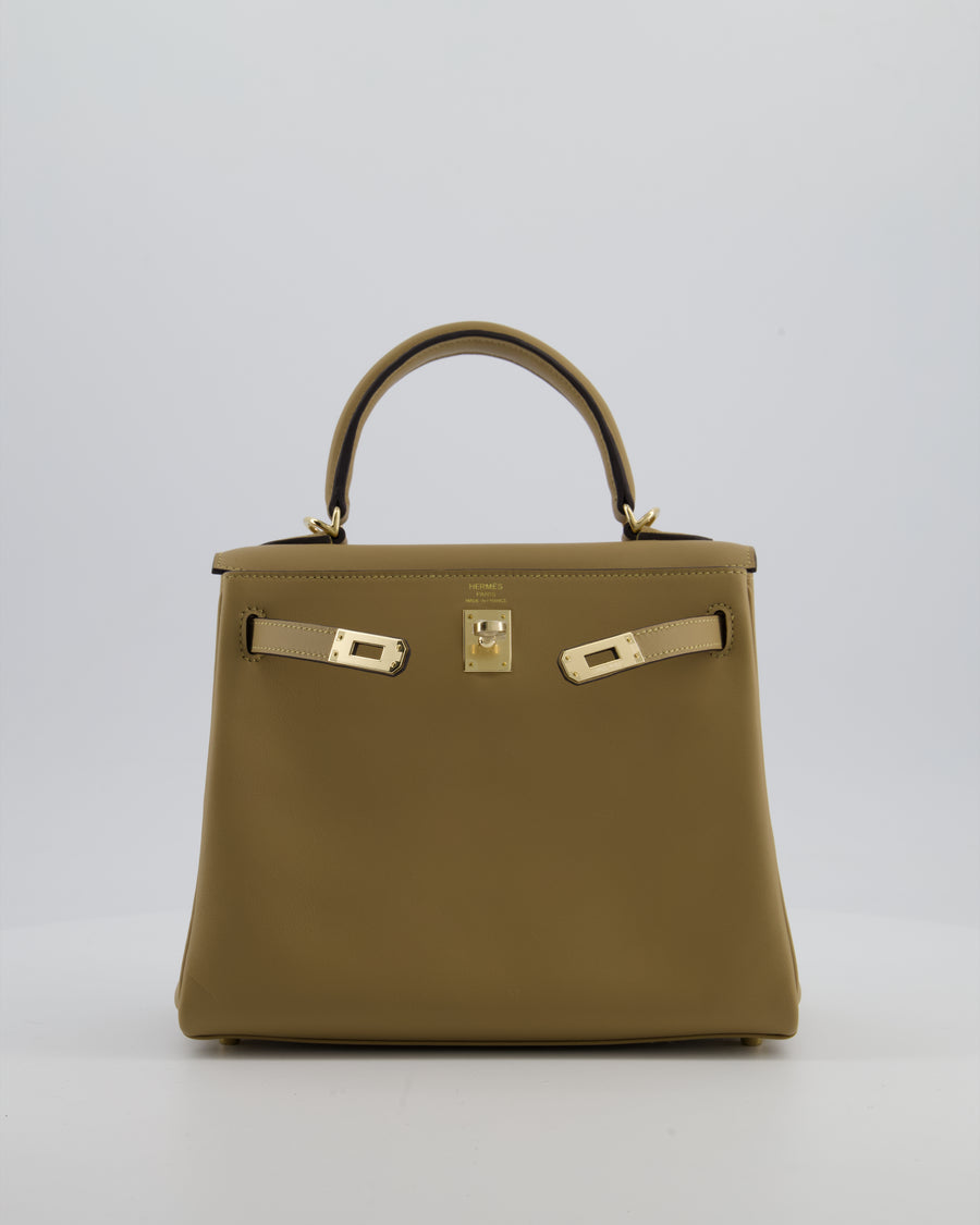 Hermès Kelly 25 Retourne Bag in Poussiere Swift Leather with Permabrass Hardware