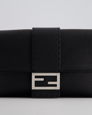 *MENSWEAR* Fendi Black Selleria Baguette Bag In Grained Leather with Silver Hardware