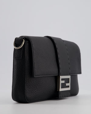*MENSWEAR* Fendi Black Selleria Baguette Bag In Grained Leather with Silver Hardware