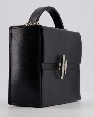 *FIRE PRICE* Hermès Cinhetic Box Bag in Noir Chevrè Chamkila Leather with Palladium Hardware