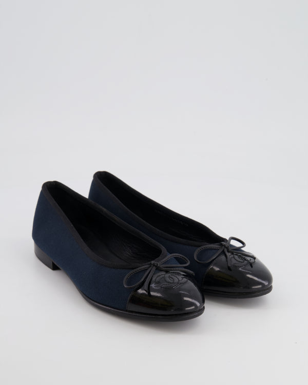 Chanel Navy Blue Toile and Black Patent Leather CC Ballerina Size EU 37
