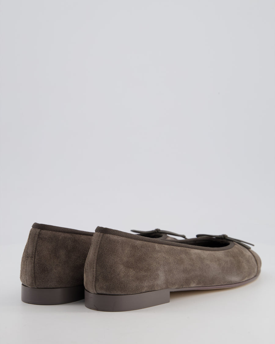 *HOT* Chanel Grey Ballerina Flat with CC Logo in Suede Size EU 39