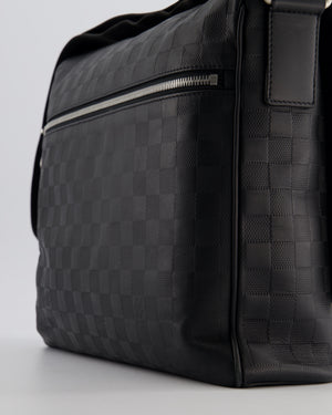 Louis Vuitton Black GM Messenger Bag in Damier Calfskin Leather with Silver Hardware