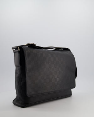Louis Vuitton Black GM Messenger Bag in Damier Calfskin Leather with Silver Hardware