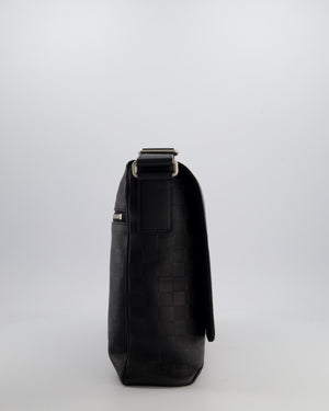 Louis Vuitton Black GM Messenger Bag in Damier Calfskin Leather with Silver Hardware