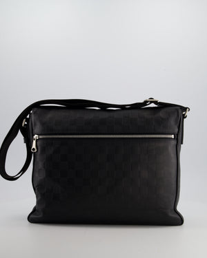 Louis Vuitton Black GM Messenger Bag in Damier Calfskin Leather with Silver Hardware