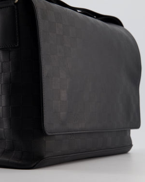 Louis Vuitton Black GM Messenger Bag in Damier Calfskin Leather with Silver Hardware