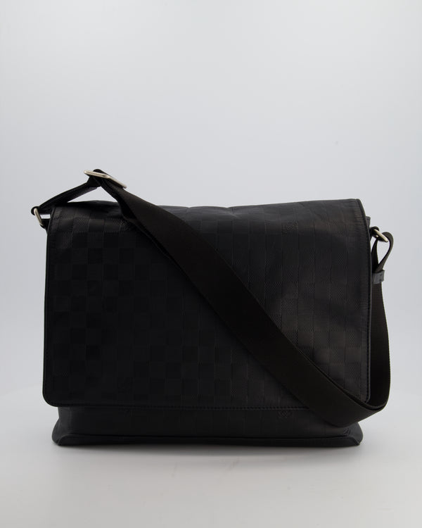 Louis Vuitton Black GM Messenger Bag in Damier Calfskin Leather with Silver Hardware