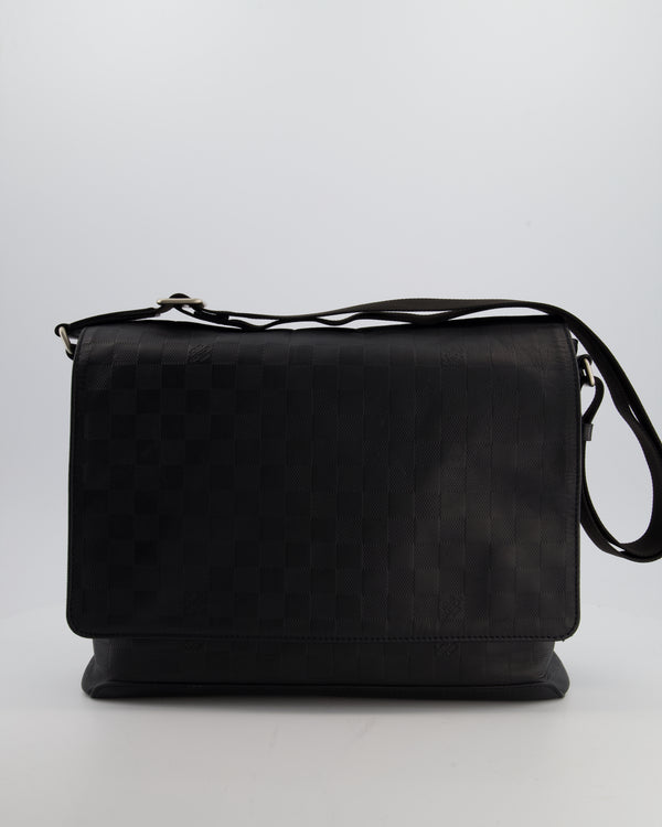 Louis Vuitton Black GM Messenger Bag in Damier Calfskin Leather with Silver Hardware