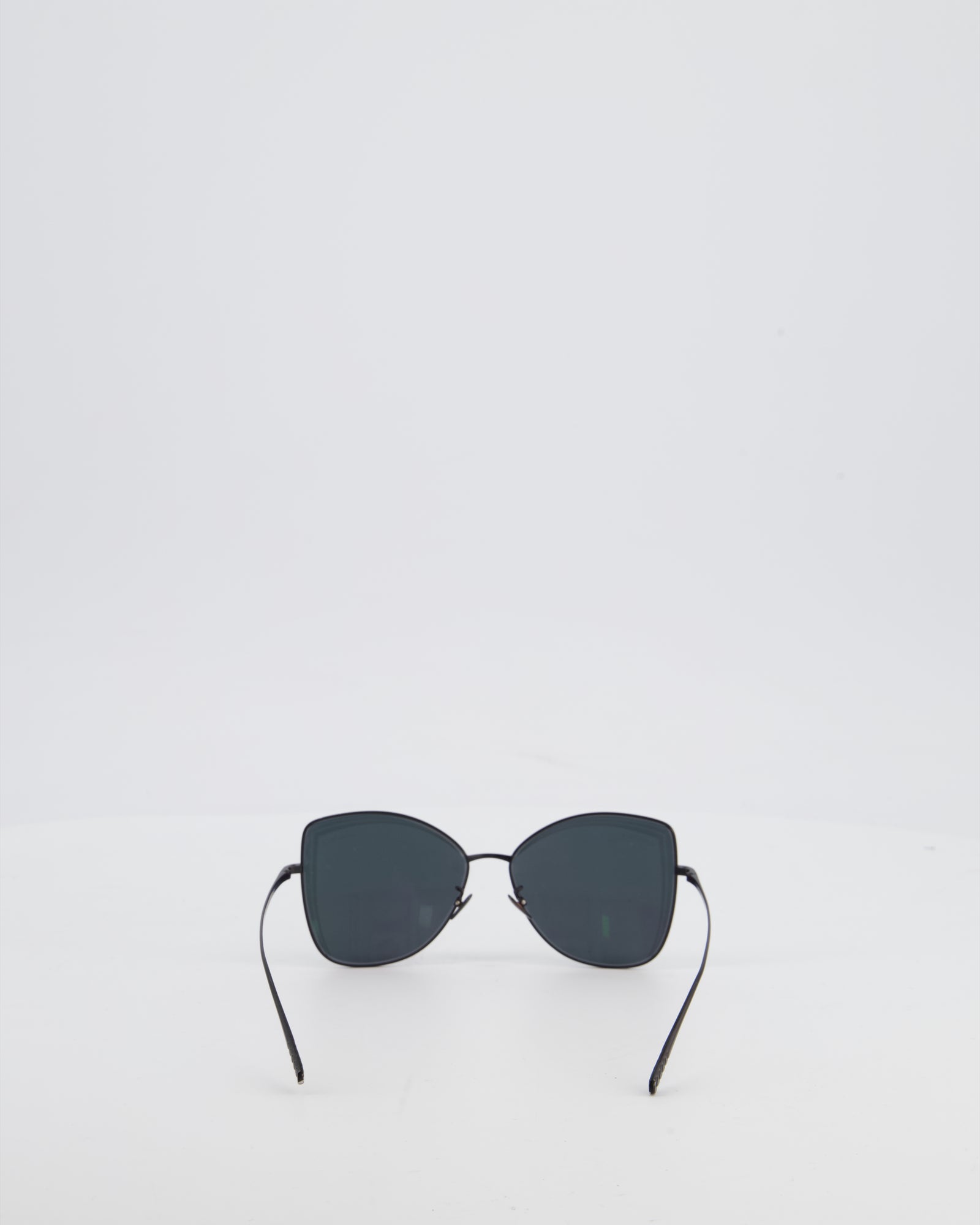 Chanel Black Metal Frame Sunglasses with Logo Detail – Sellier display picture 3